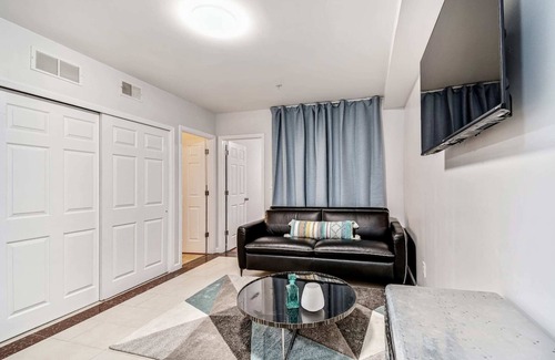 Chinatown Apartamento | New and Cozy 1BD Apt in the Heart of Philly!