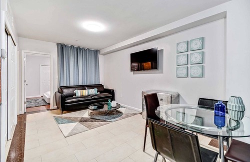 Chinatown Apartamento | New and Cozy 1BD Apt in the Heart of Philly!