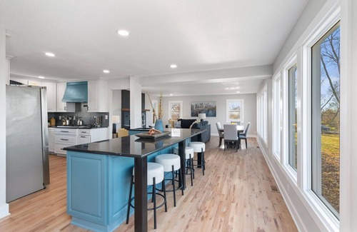 Independence Casa | New and Inviting in Independence