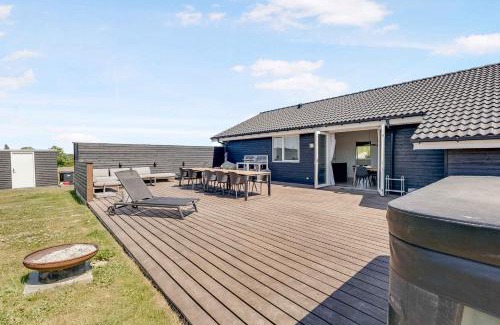 Frørup Casa | New And Modern Holiday Home With Hot Tub