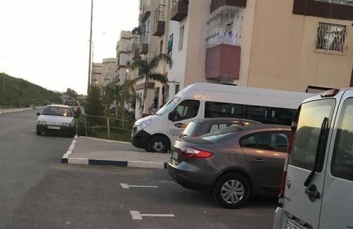 Boukhalef Apartamento | Apartamento nuevo y ordenado cerca del mar y del aeropuerto
