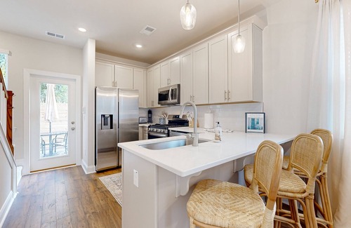 North Charleston Casa | New and Updated Home- Close to charming downtown Charleston