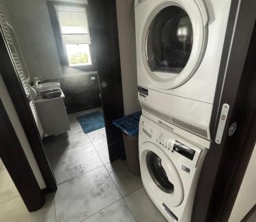 Cremona Apartamento | New Apartment a Stone's Throw from the Fair