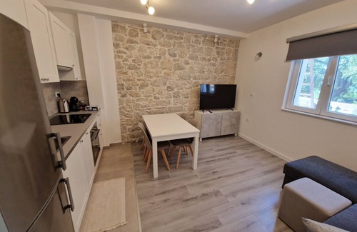 Sibenik Apartamento | NEW Apartment, A2+2, Family house - OPG Rudan, garden pool, terase, wi-fi