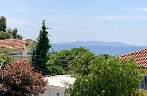 Le Lavandou Apartamento | Apartamento nuevo a 200 m de la playa La Fossette - Vista al mar desde todas las habitaciones