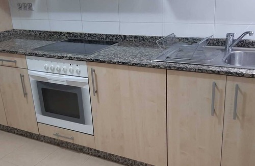 La Coruna Condominio | Piso nuevo en barrio tranquilo.