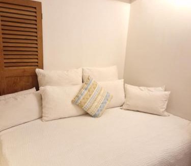 Burgwallen Nieuwe Zijde Apartamento | New Apartment in the Heart of Amsterdam