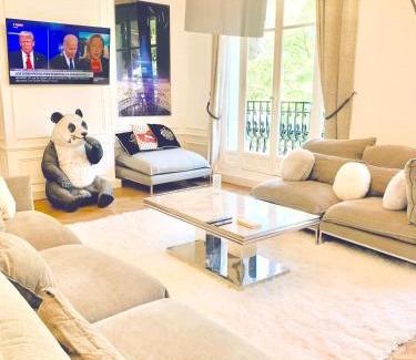 Passy Apartamento | New! Apartment Luxury Passy-Kennedy in front of Eiffel Tower
