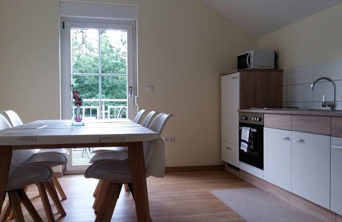 Schwandorf Apartamento | Nuevo apartamento que te invita a relajarte y explorar la región.