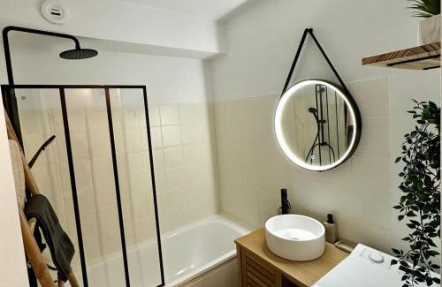 Bois Guillaume Apartamento | New appart avec balcon à Evry - Proche Paris - RER 5 min - Wifi
