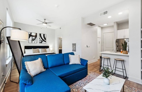 Deep Ellum Apartamento | New Apt in DeepEllum with Pool and Parking near Baylor Med