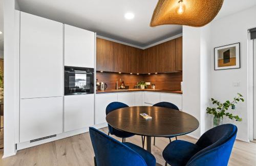 Kopavogur Apartamento | New Apt Near Smáralind Mall With Private Parking