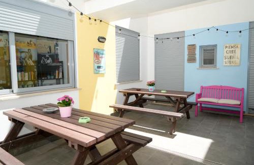 Foners Hostal | New Art Hostel - Albergue Juvenil