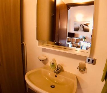 Fiumelatte Apartamento | New Attic Lake View 4