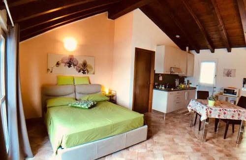 Fiumelatte Apartamento | New Attic Lake View 4