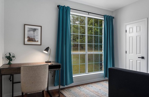 Hays County Casa | NEW Austin Hill Country -Modern, comfortable, private home - pool, fire pit, 4bd