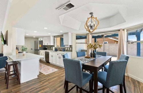 East Mesa Casa | *NEW* Backyard Oasis! Heated Pool, Spa, Mini Golf!