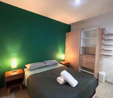 Jimenez Apartamento | New Bamboo Los Pirineos business and leisure