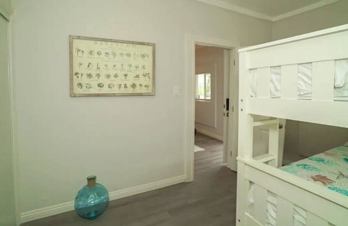 Stockton Casa | NEW*Beach-house vibe Mins from downtown+beach+mall