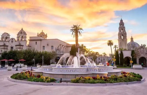 Stockton Casa | NEW*Beach-house vibe Mins from downtown+beach+mall