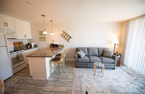Carpinteria Condominio | NEW! Beach Studio w/Private Ocean View Balcony #235