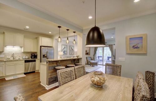 Saint Simons Island Casa | New Beach Townhouse with Pool! Tennis, Pickleball & Bocce around the corner!