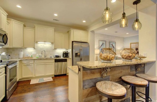 Saint Simons Island Casa | New Beach Townhouse with Pool! Tennis, Pickleball & Bocce around the corner!
