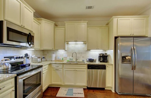 Saint Simons Island Casa | New Beach Townhouse with Pool! Tennis, Pickleball & Bocce around the corner!