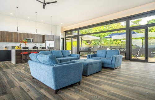 Savegre Casa | NEW-BEAUTIFUL-3 bedroom-sleep 8-Ocean views-Gated-Great private pool