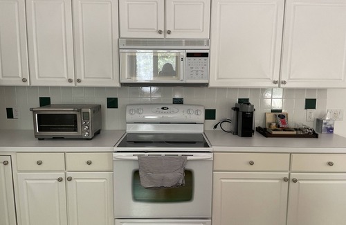 Goshen Casa | NEW! Beautiful 3br vacation home at Woodridge Lake, Goshen, Litchfield County