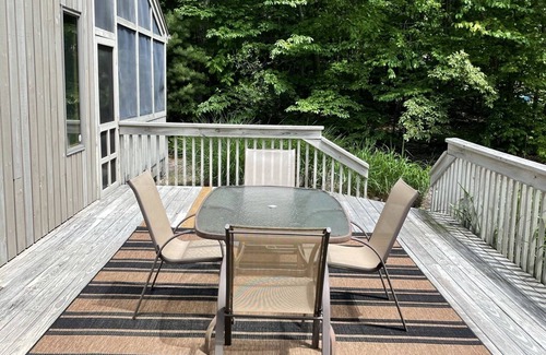 Goshen Casa | NEW! Beautiful 3br vacation home at Woodridge Lake, Goshen, Litchfield County