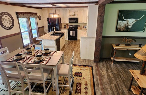 Blue Ridge Cabaña | New, Beautiful and cozy house