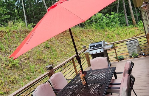 Blue Ridge Cabaña | New, Beautiful and cozy house