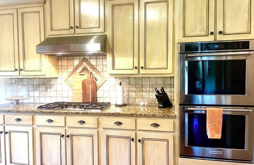 Mount Meigs Casa | NEW! Beautiful Country Chateau on 6+ Private Acres