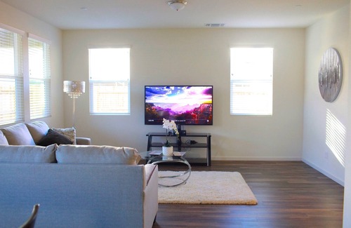 North Natomas Casa | NUEVO Hermosa casa moderna y espaciosa cerca del aeropuerto SMF