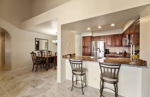Scottsdale Ranch Condominio | **NEW** Beautiful Racquet Club Condo