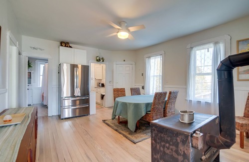 New Bedford Apartamento | New Bedford Apartment ~ 4 Mi to Fort Phoenix Beach
