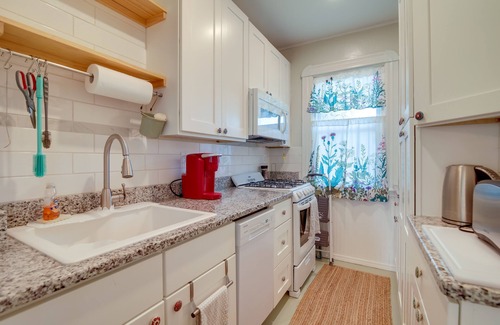 New Bedford Apartamento | New Bedford Apartment ~ 4 Mi to Fort Phoenix Beach