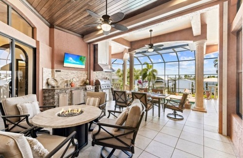 Eight Lakes Casa | New: Bellagio Estate: Luxury Villa, pool/hot tub!