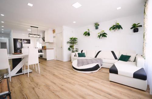 Benicarlo Apartamento | New Big City Center Apartment 4th floor no elevator