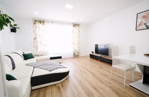 Benicarlo Apartamento | New Big City Center Apartment 4th floor no elevator