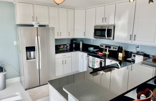 Norfolk Casa | NEW! Big Waterfront House w/ Amazing View and Swim Deck