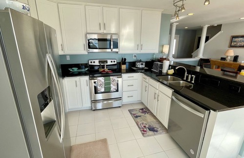Norfolk Casa | NEW! Big Waterfront House w/ Amazing View and Swim Deck