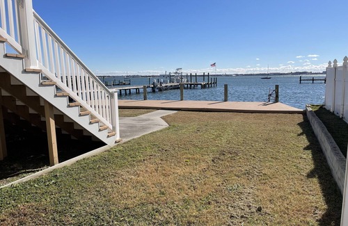 Norfolk Casa | NEW! Big Waterfront House w/ Amazing View and Swim Deck