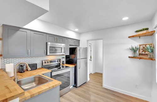 West Hollywood Apartamento | NEW* Boho Chic Chateau Unit #2