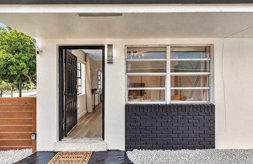 West Hollywood Apartamento | NEW! Boho Chic Chateau Unit #1