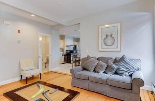 Dudley - Brunswick King Casa | NEW! Boston Full Home Near MBTA! 3 Mi To Fenway!