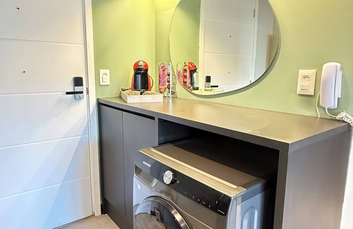 Sao Paulo Apartamento | New and equipped studio | Close to the subway, ideal for couples and executives