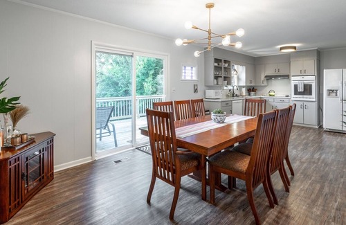 Chattanooga Valley Casa | New!! Brick Home in Chatt Valley | Mtn Views | Dog + Family Friendly