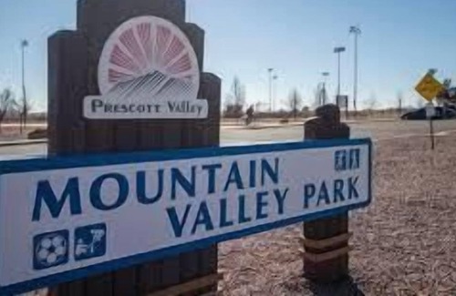Prescott Valley Units Casa | New bright and airy 3-bedroom townhouse near parks and events. Townhouse #4